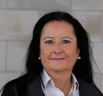 Portrait_Andrea Clapier-Krespach